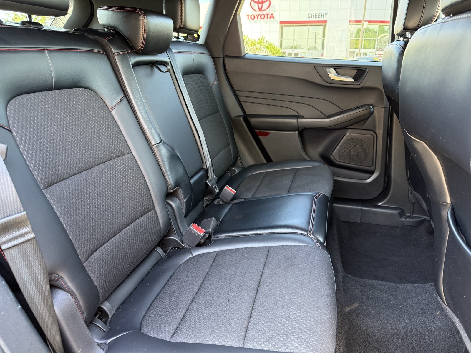 2024 Ford Escape ST-Line photo 31
