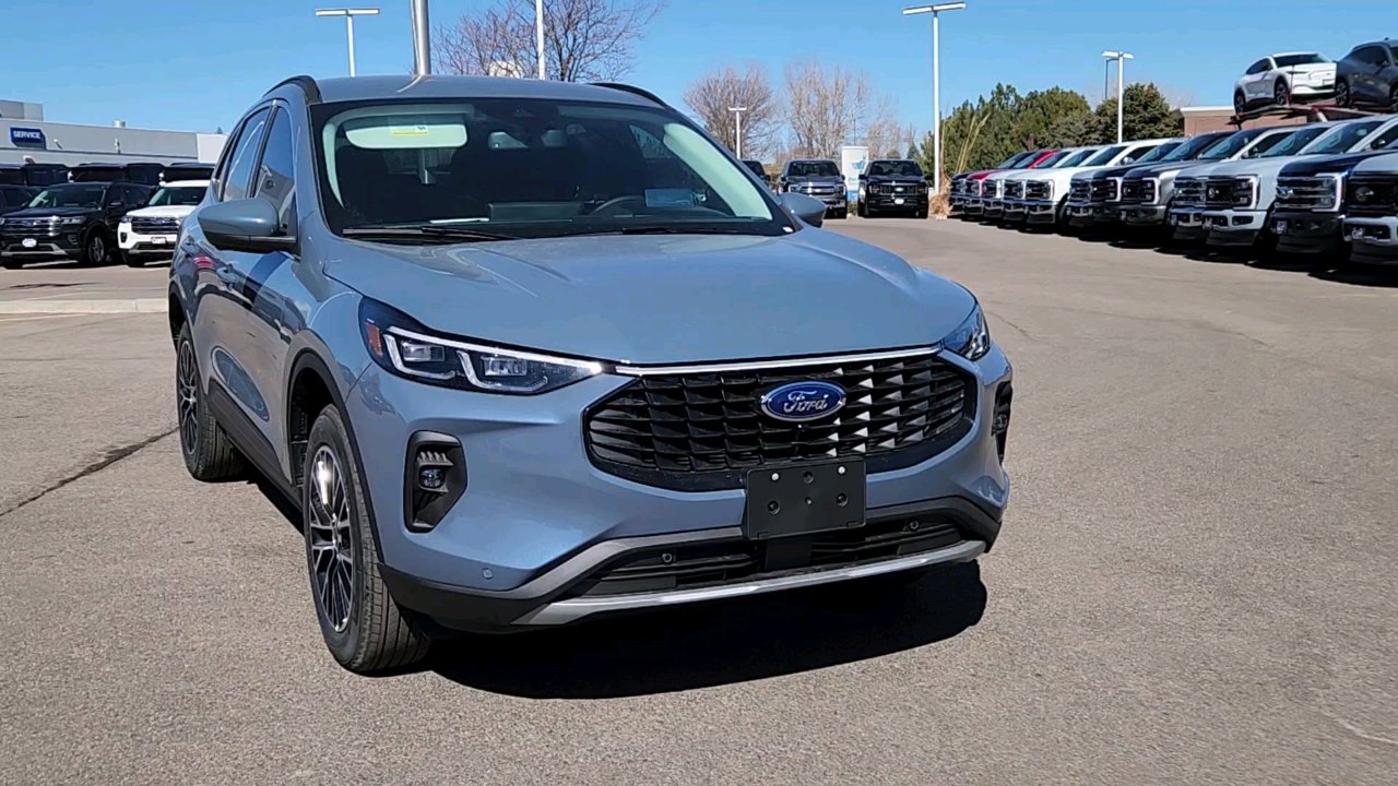 2025 Ford Escape Plug-In Hybrid photo 3
