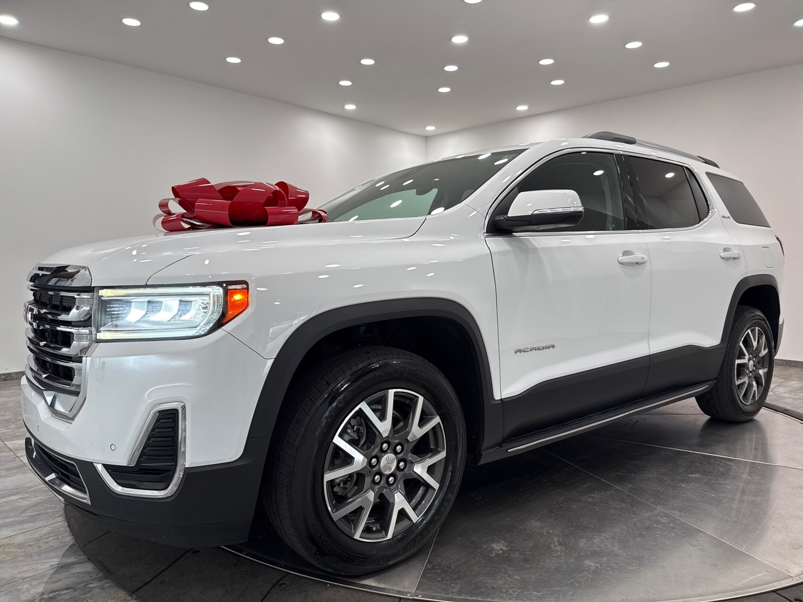 2023 Gmc Acadia SLE photo 3