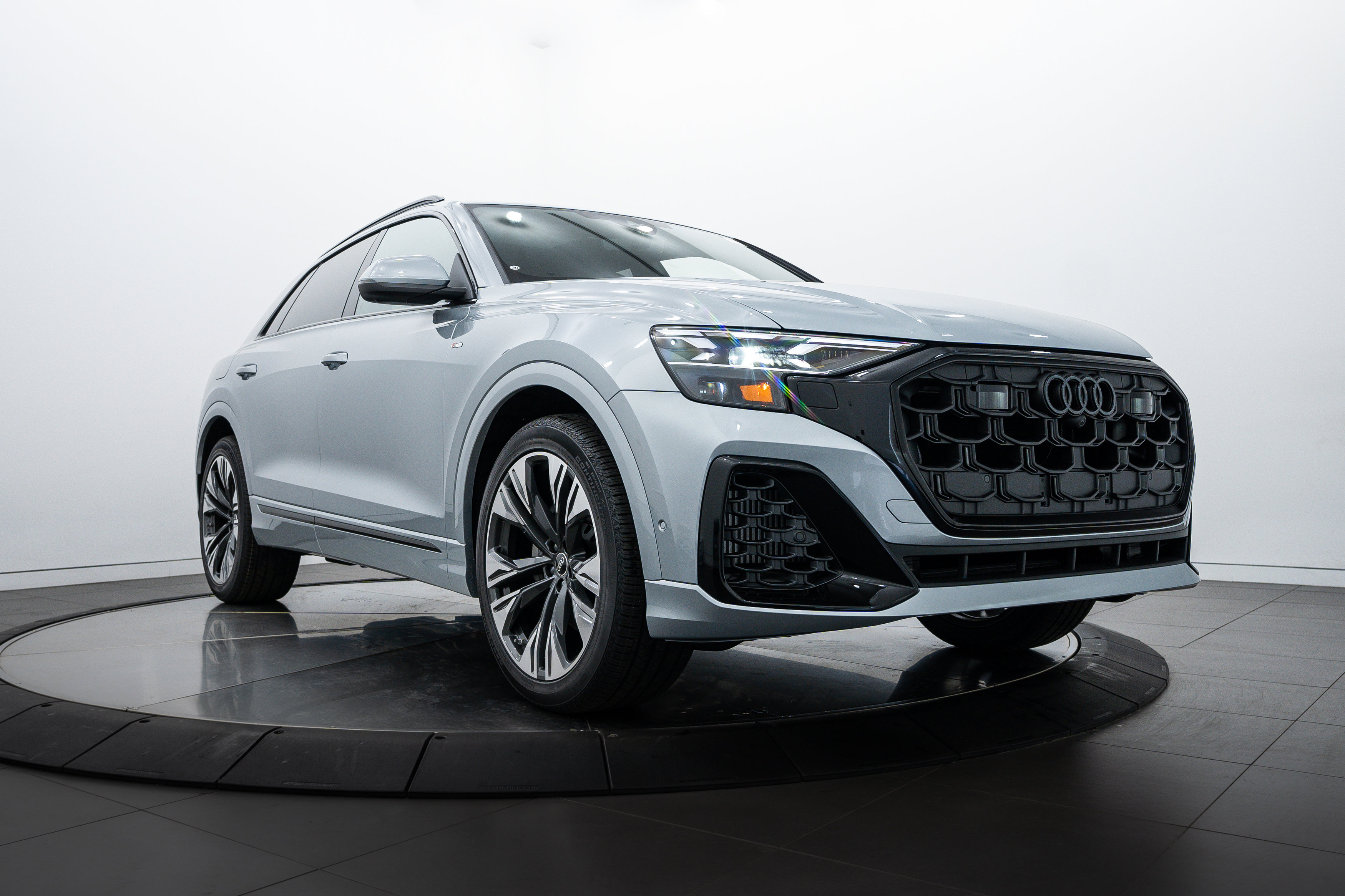 New 2025 Satellite Silver Audi Prestige image 1