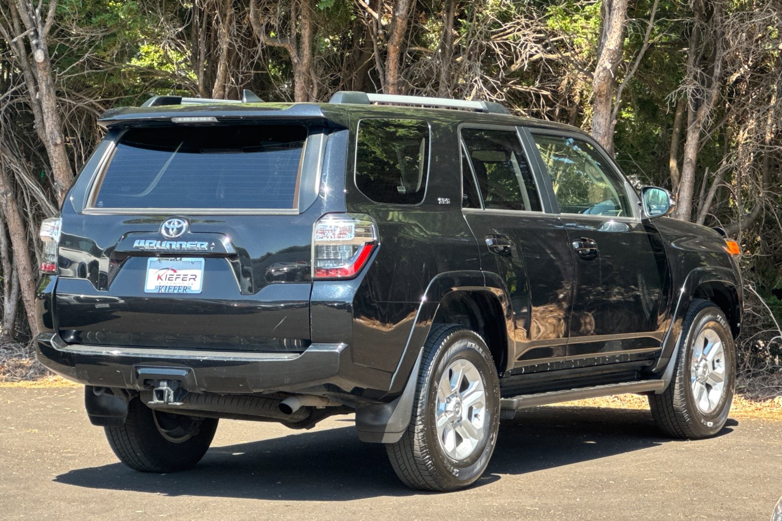 2024 Toyota 4Runner SR5 Premium photo 3
