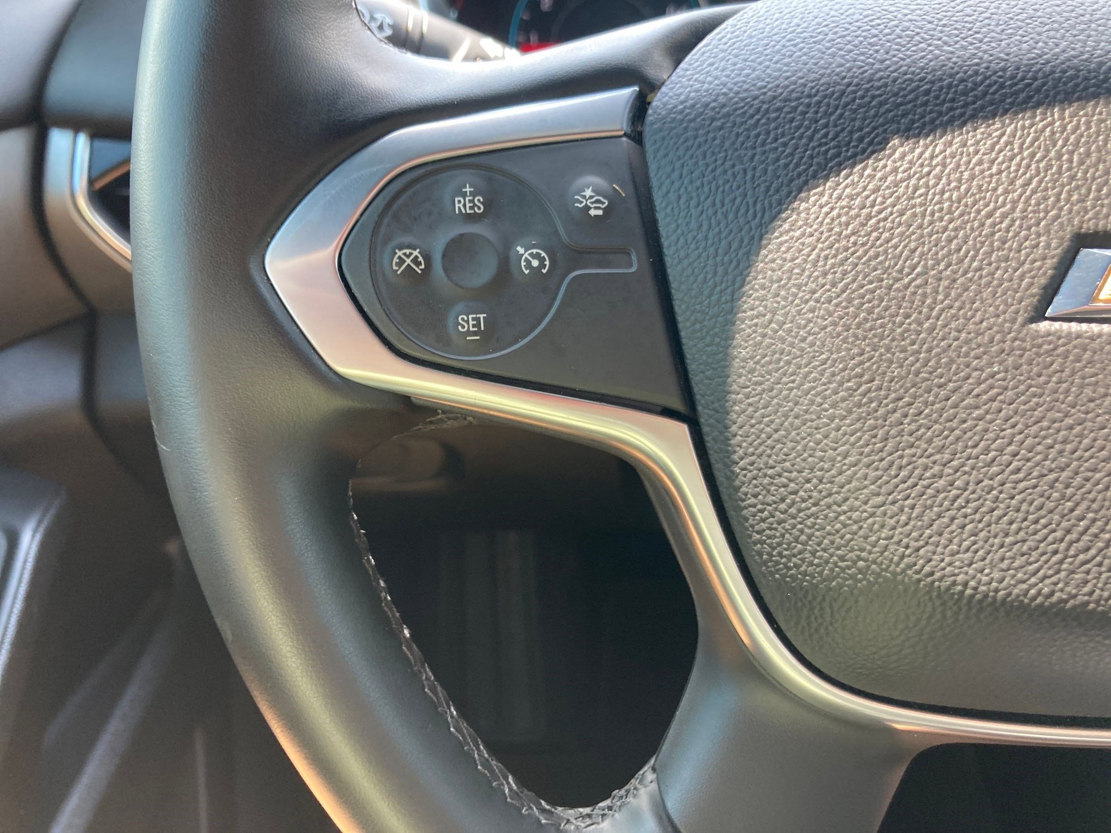 2023 Chevrolet Traverse Cloth photo 14