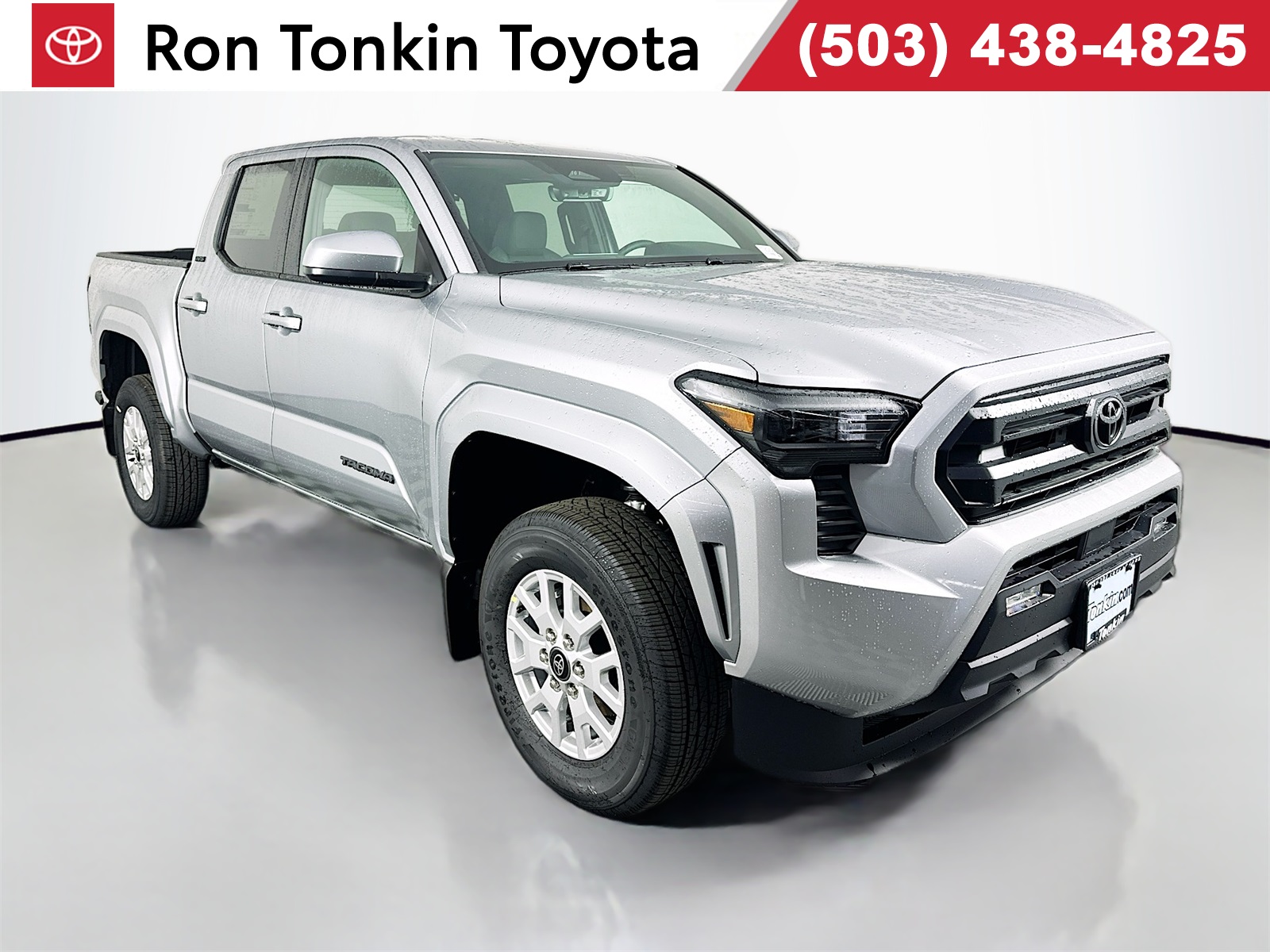 2025 Toyota Tacoma SR5's photo