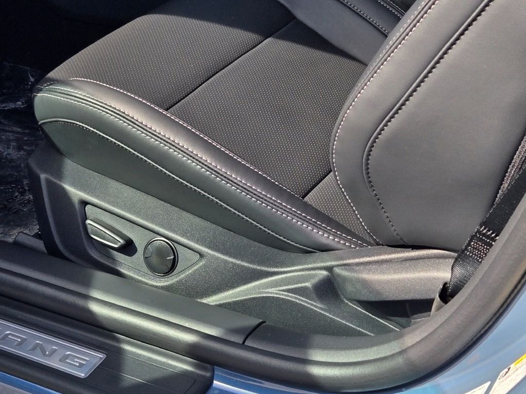 2025 Ford Mustang GT Premium photo 15