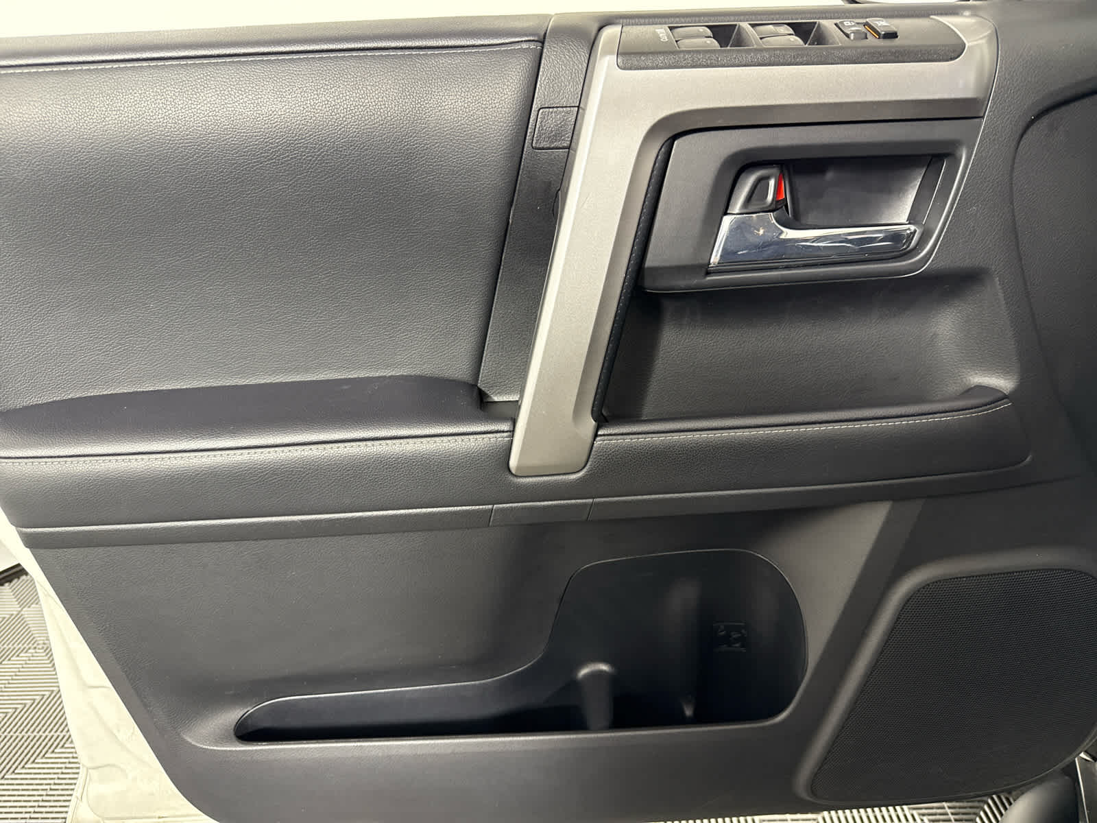 2021 Toyota 4Runner SR5 photo 28