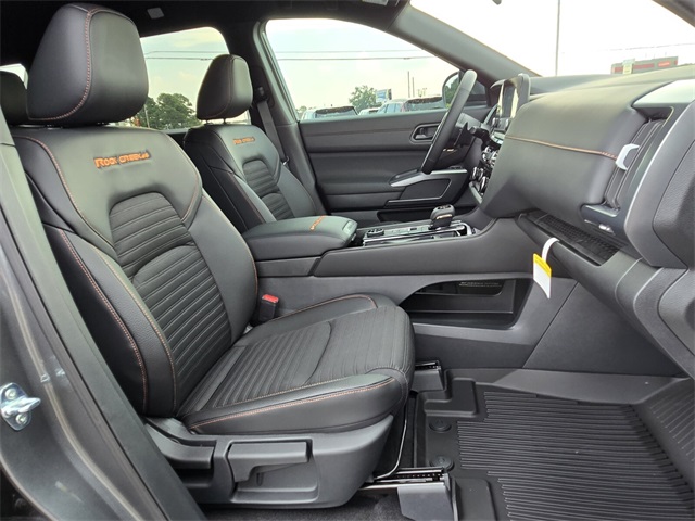2025 Nissan Pathfinder Rock Creek photo 14