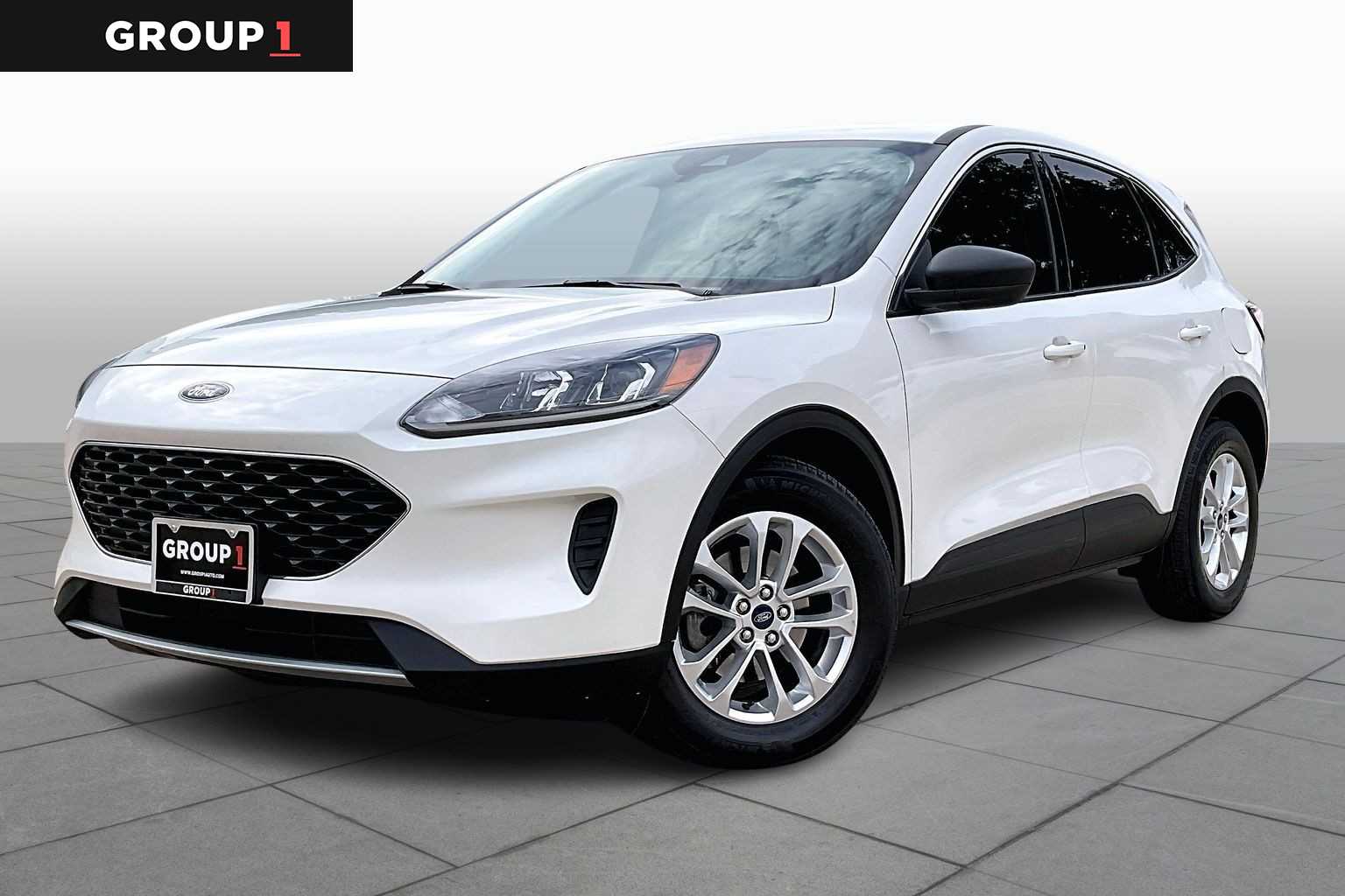 2022 Ford Escape SE's photo
