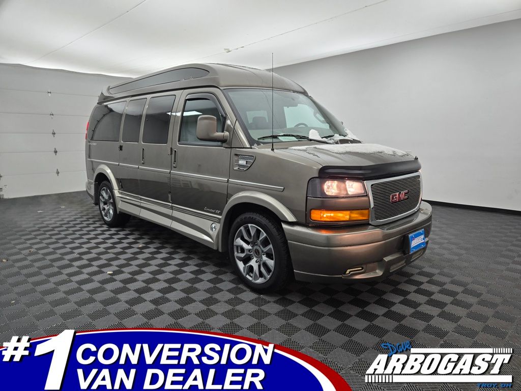 2023 GMC Savana Cargo Work Van's photo