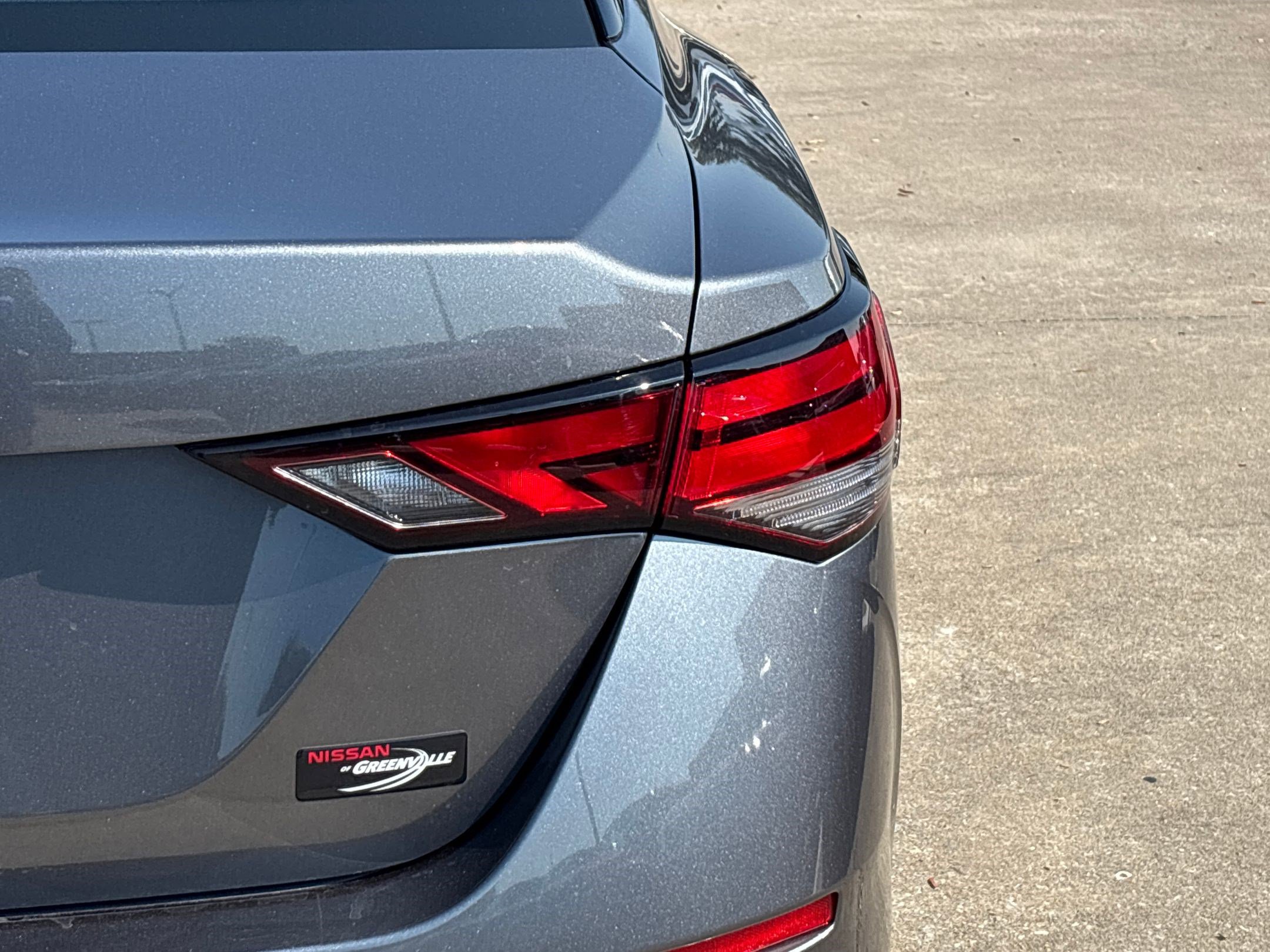 2025 Nissan Sentra SV photo 13