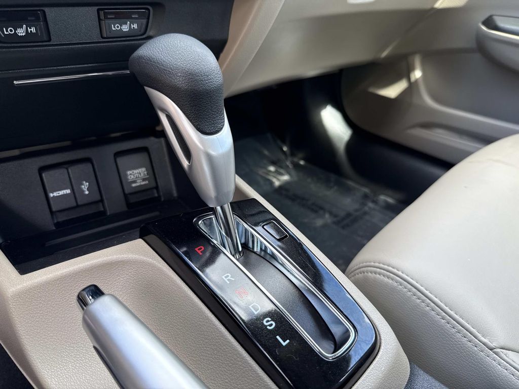 2015 Honda Civic EX-L photo 29
