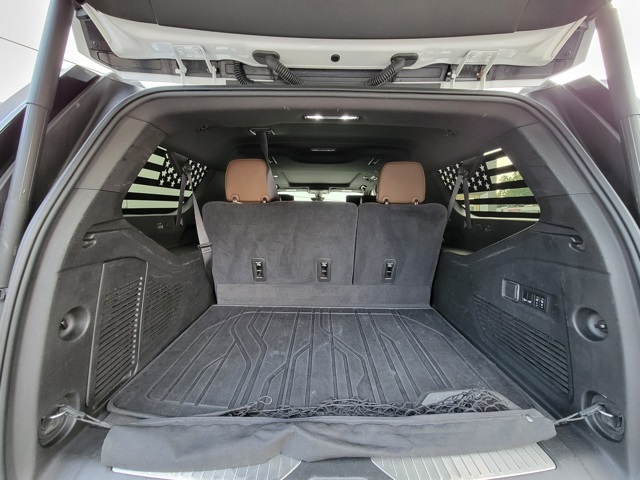 2021 Chevrolet Suburban High Country photo 6
