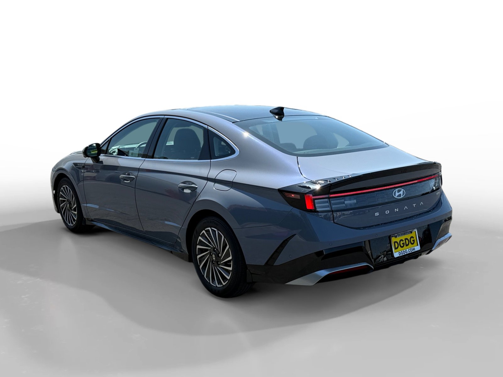 2025 Hyundai Sonata Hybrid Limited photo 3