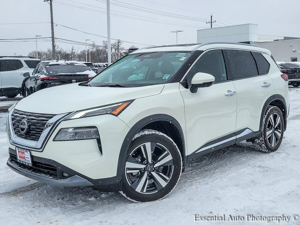 2022 Nissan Rogue SL's photo