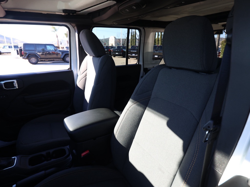 New 2026 Bright White Clear-Coat Exterior Paint Jeep Willys image 14