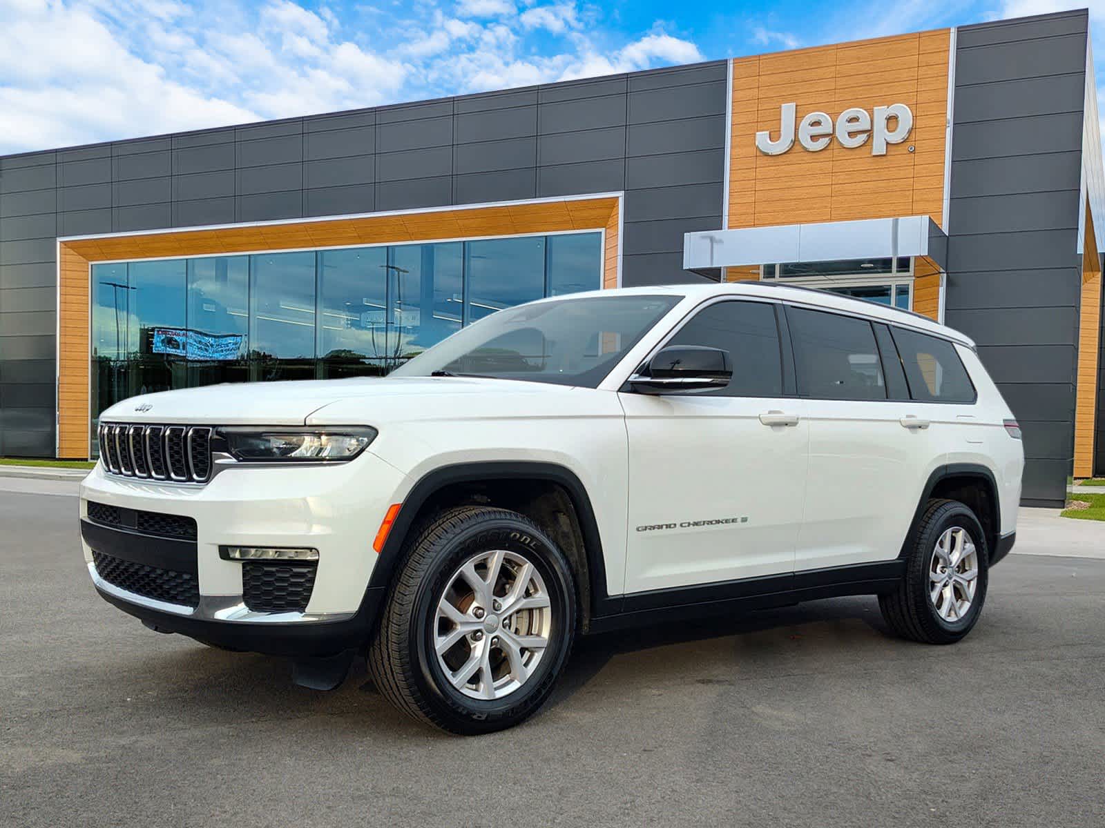 2022 Jeep Grand Cherokee L Limited's photo
