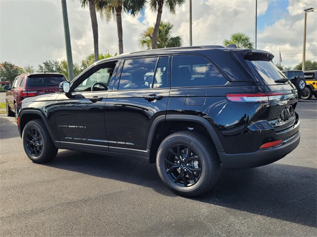 2025 Jeep Grand Cherokee Altitude X photo 2