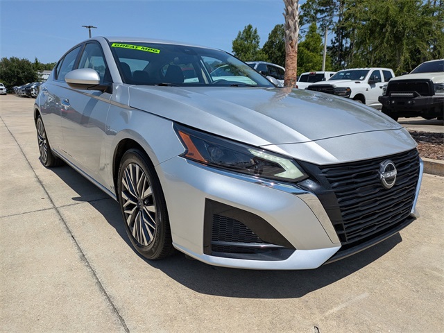 2023 Nissan Altima 2.5 SV photo 2
