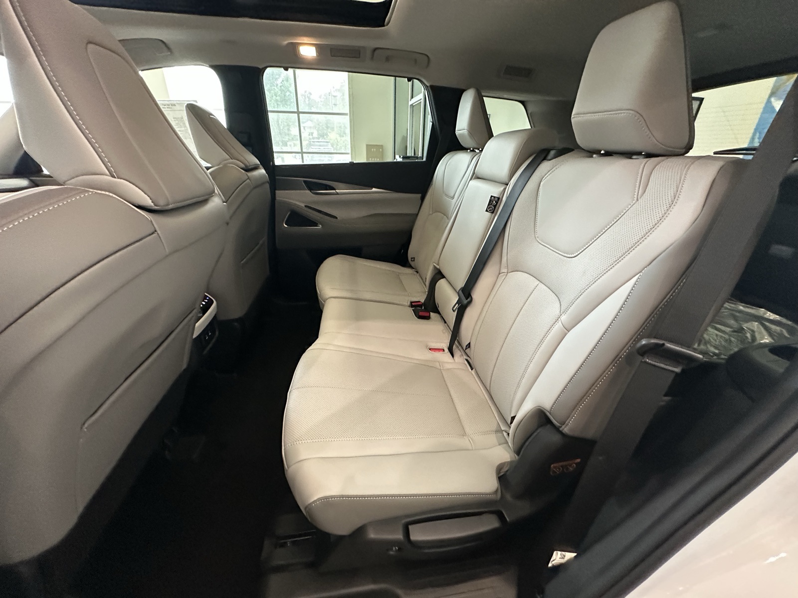 2026 Infiniti QX60 Luxe photo 26