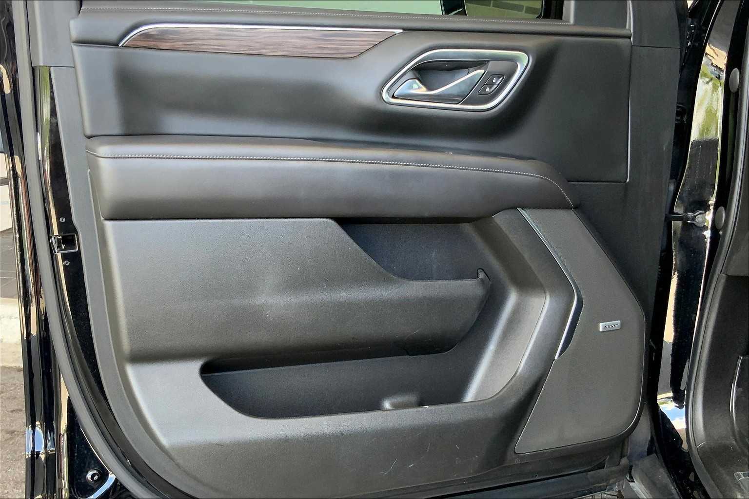 2021 Chevrolet Tahoe LT photo 21