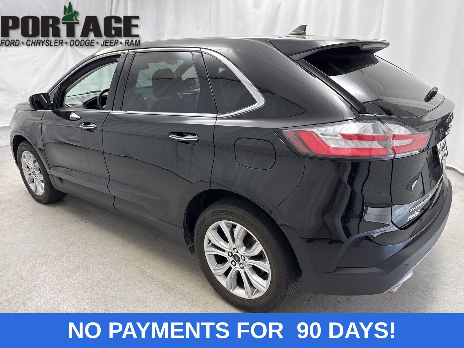 2024 Ford Edge Titanium photo 4