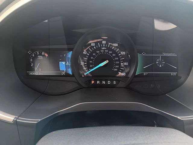 2020 Ford Edge SEL photo 16