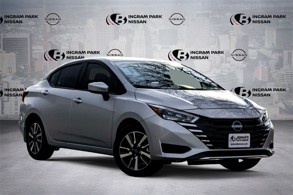 2025 Nissan Versa SV's photo