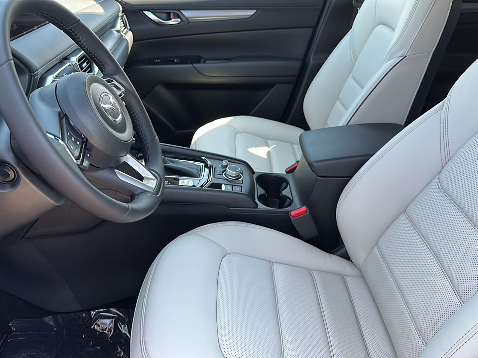 2025 Mazda CX-5 2.5 S Preferred photo 2