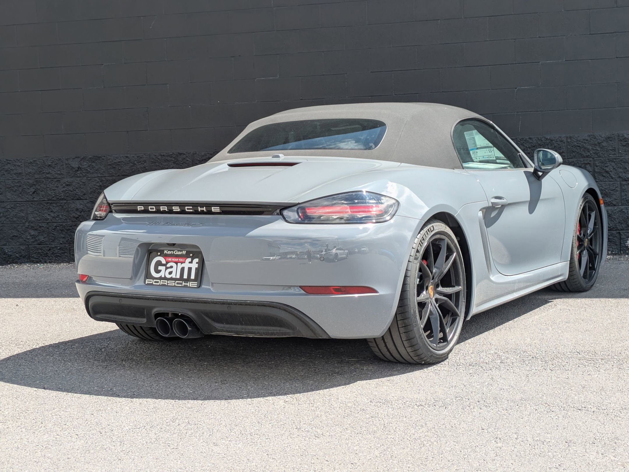 2025 Porsche Boxster S photo 9