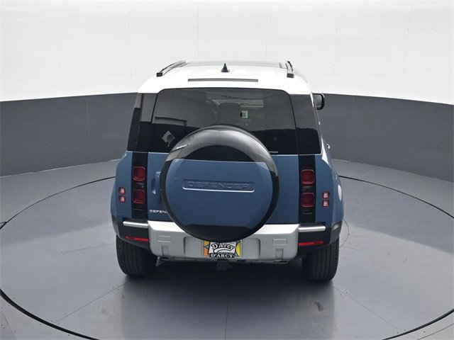 2024 Land Rover Defender 110 S photo 17