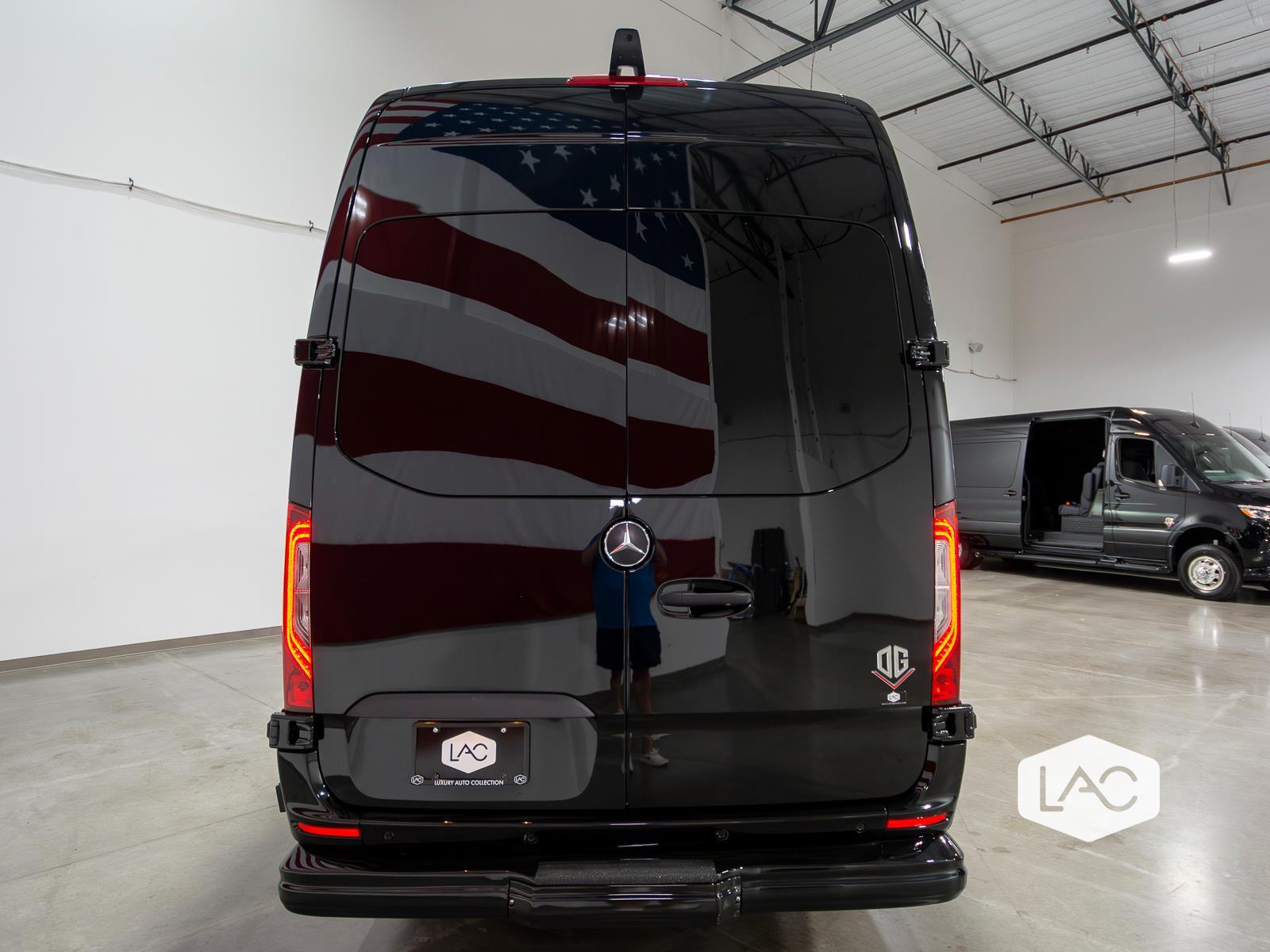 2024 Mercedes Benz Sprinter 3500 photo 11