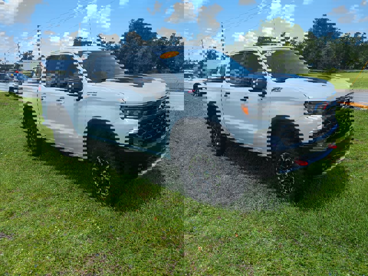 2023 Chevrolet Silverado 1500 ZR2 photo 2