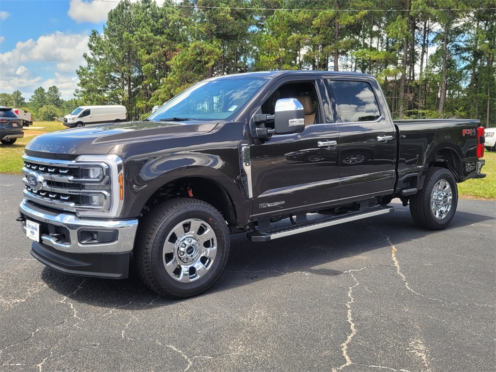 2025 Ford F-250 Lariat photo 3