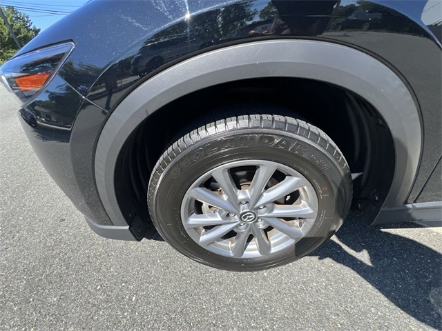 2023 Mazda CX-5 2.5 S Preferred photo 2