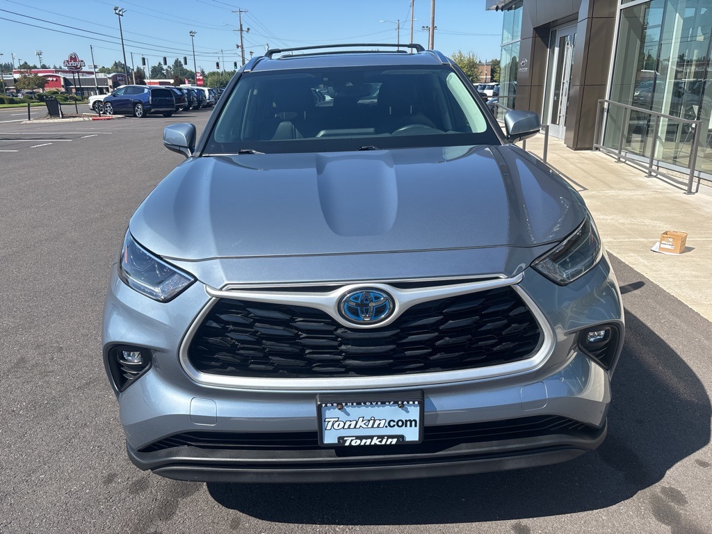 2021 Toyota Highlander Hybrid XLE photo 2