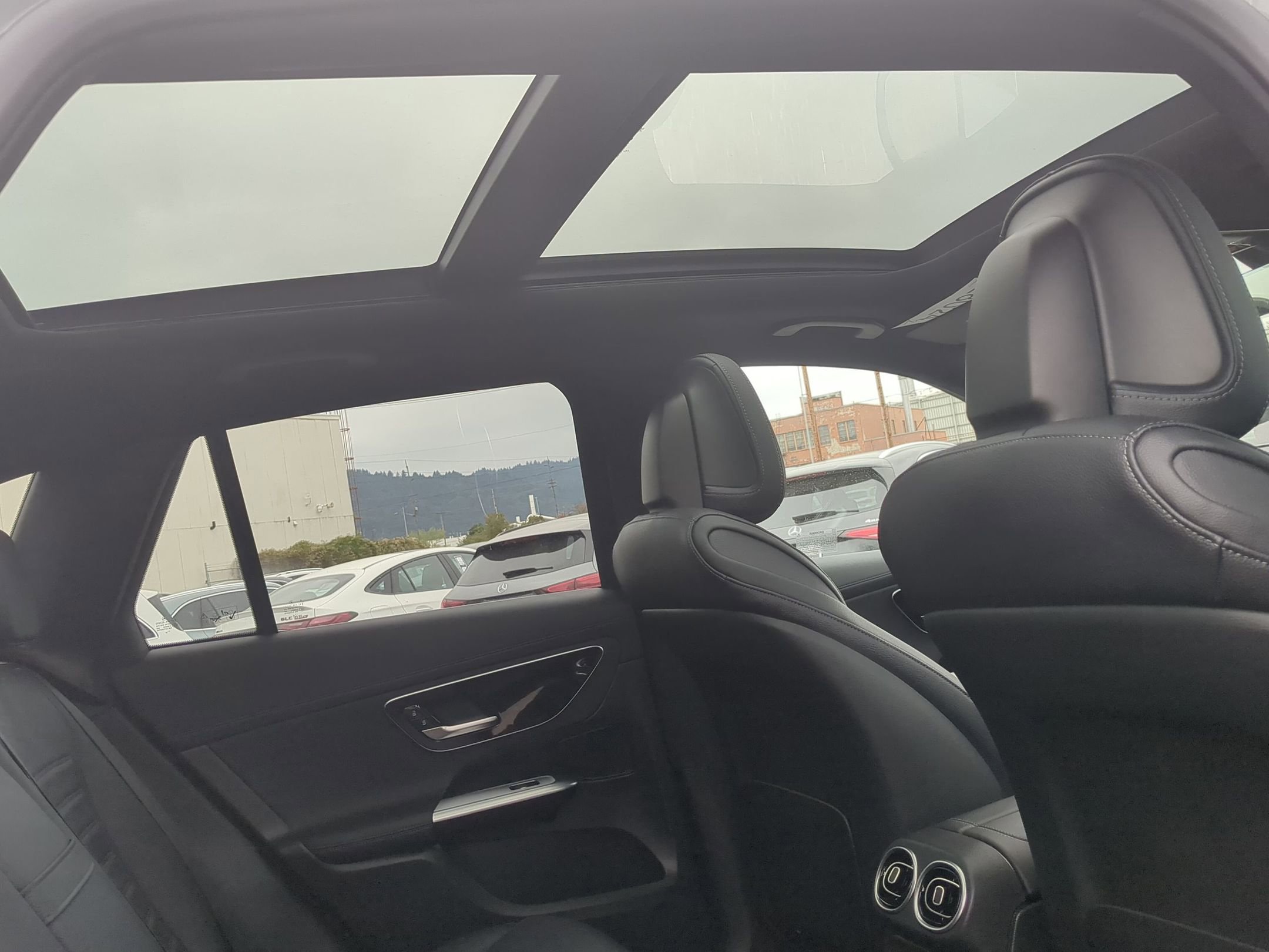 2026 Mercedes Benz GLC 350e 4MATIC photo 12