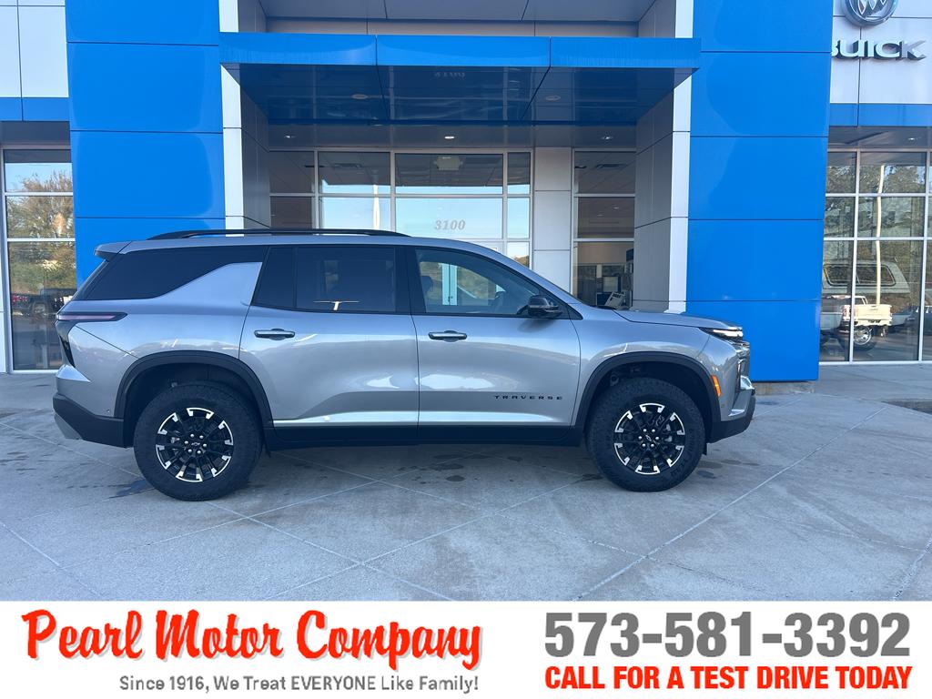 2026 Chevrolet Traverse Z71 photo 3