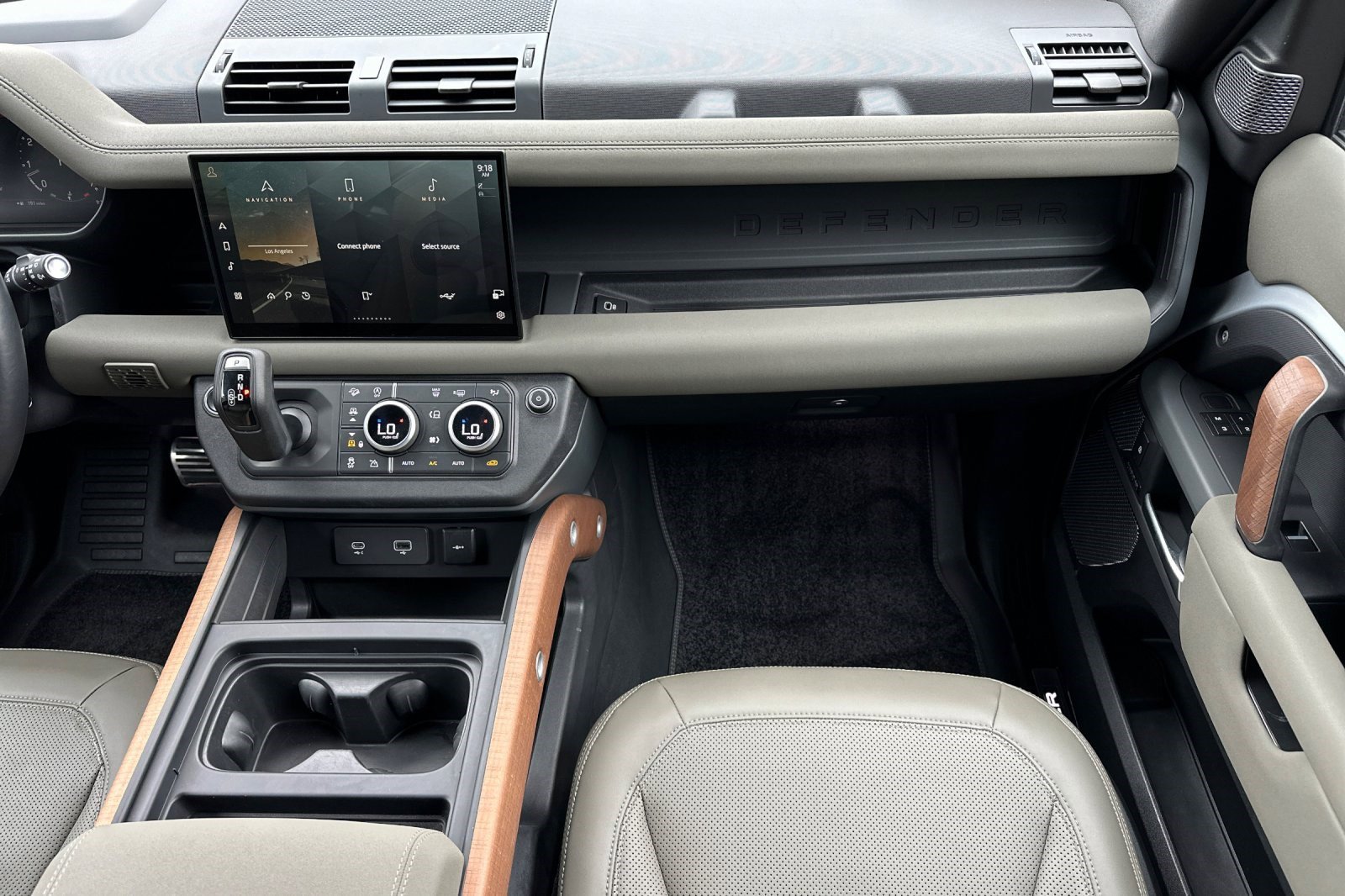 2023 Land Rover Defender 110 X photo 26
