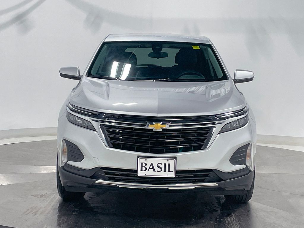 2022 Chevrolet Equinox LT photo 2