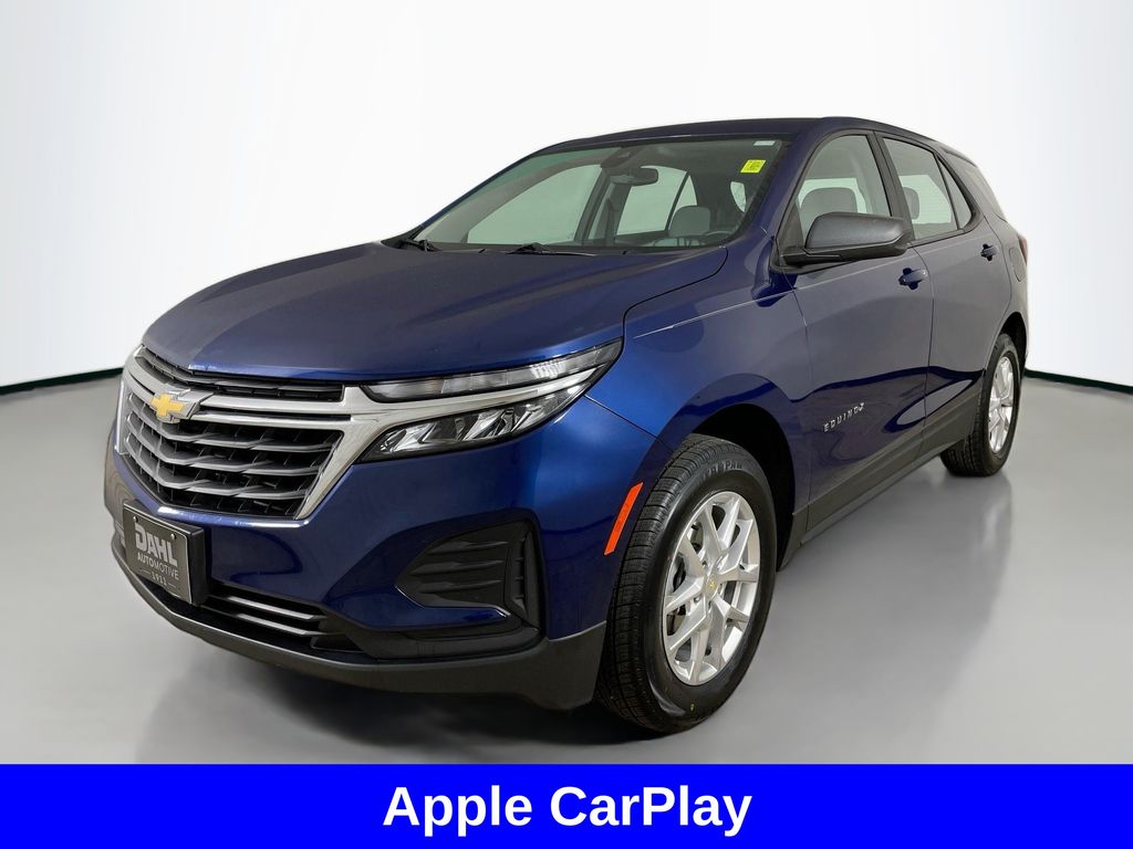 2022 Chevrolet Equinox LS photo 3