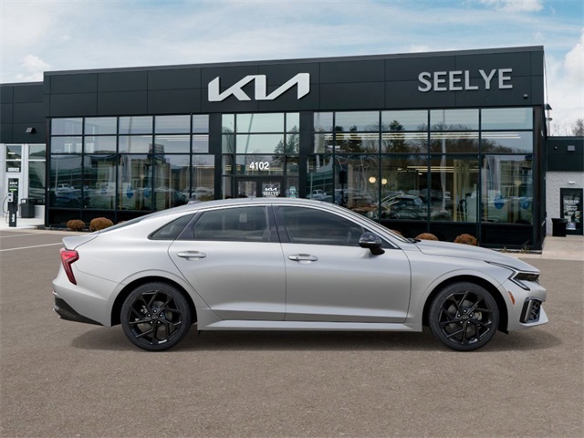 2026 Kia K5 GT-Line photo 6