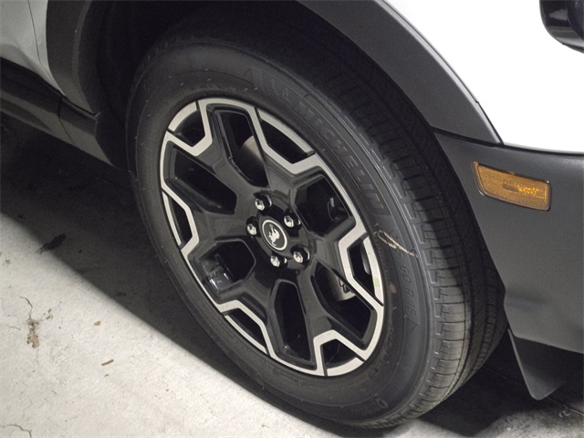 2025 Ford Bronco Sport Outer Banks photo 3