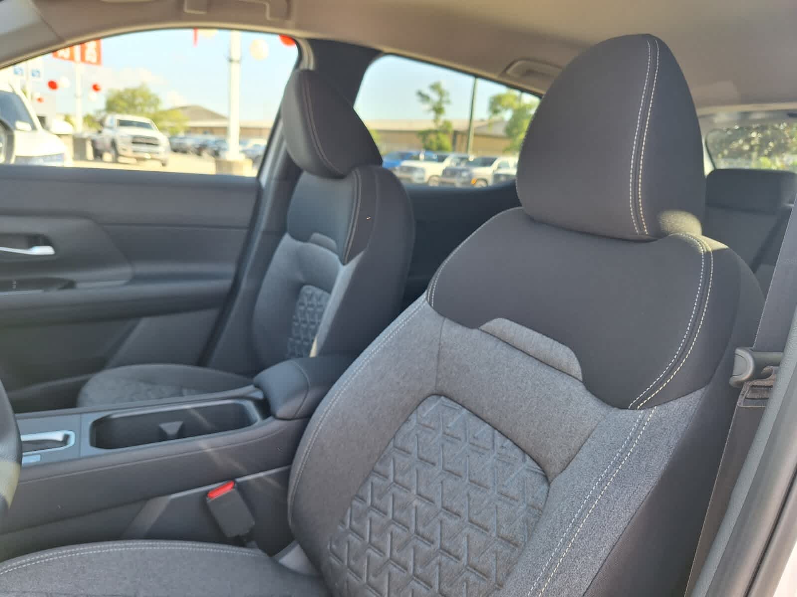 2026 Nissan Kicks SV photo 8