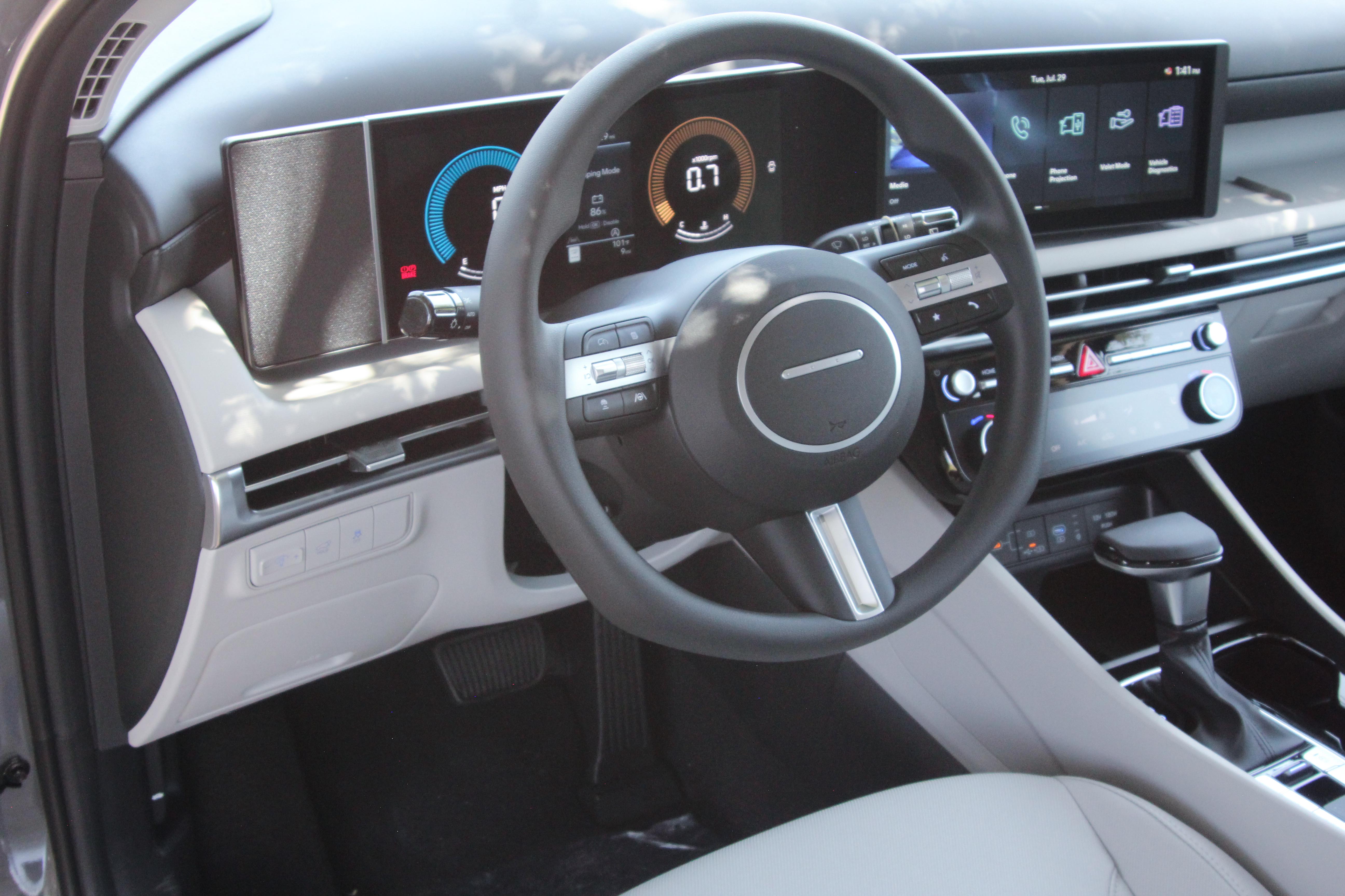 2025 Hyundai Tucson SEL photo 4