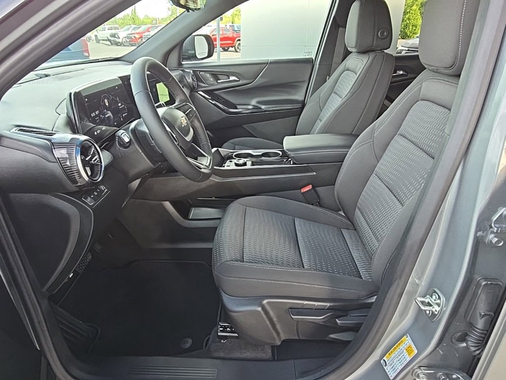 2026 Chevrolet Equinox LT photo 19