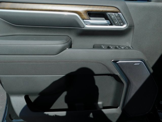 2025 Chevrolet Silverado 2500HD High Country photo 22