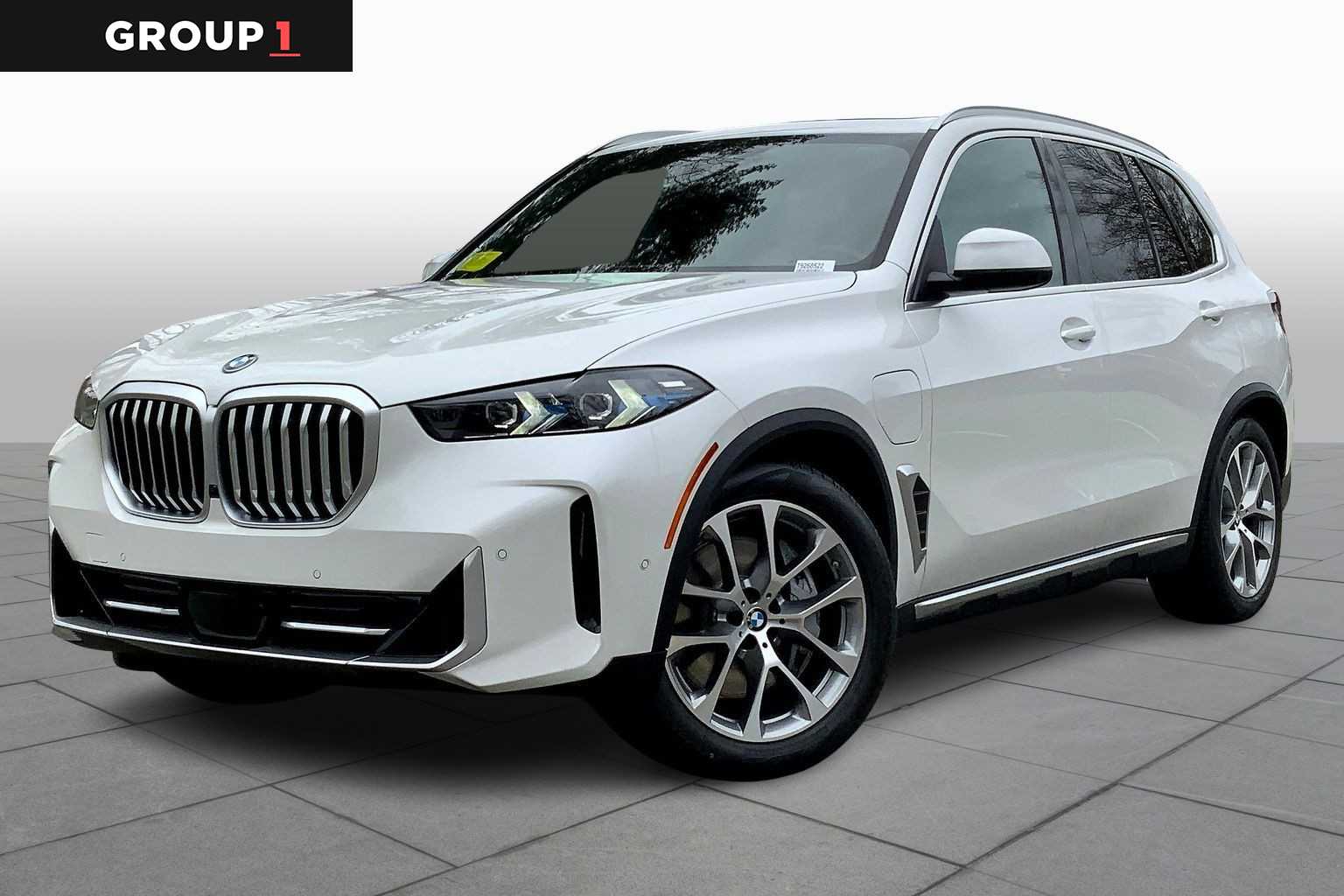 2026 BMW X5 50e's photo