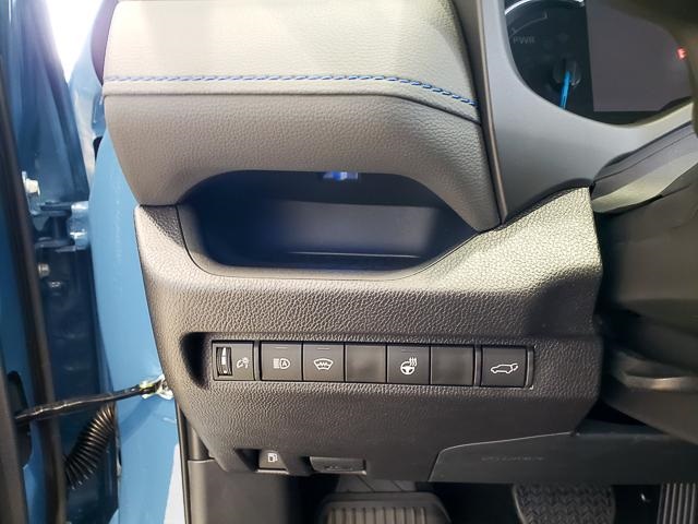 2025 Toyota RAV4 Hybrid XSE photo 10