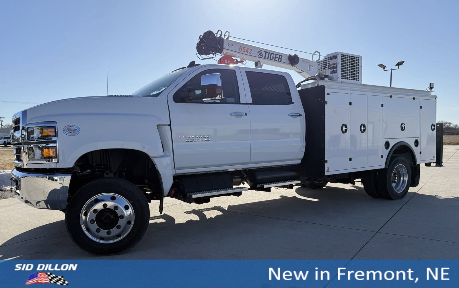 2024 Chevrolet Silverado 4500 Medium Duty Chassis Cab Work Truck's photo