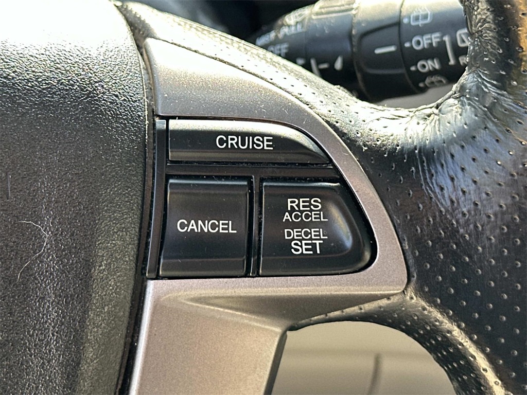 2015 Honda Odyssey EX-L photo 24