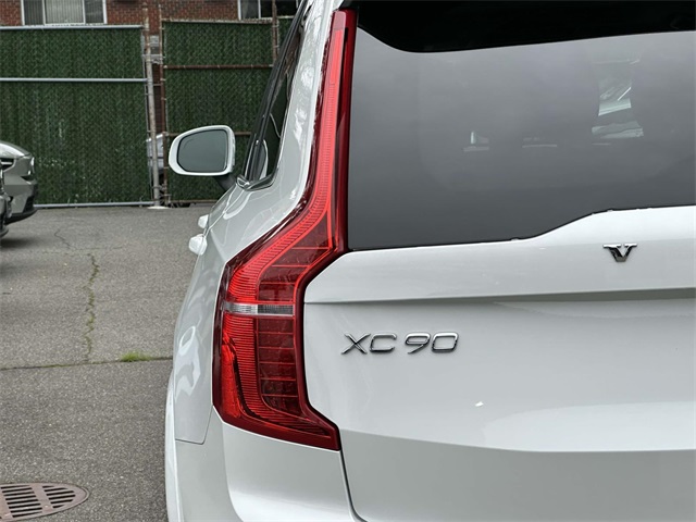 2023 Volvo XC90 Recharge T8 Plus photo 10